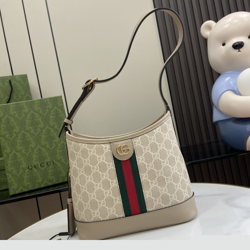 G*u*i bucket bags